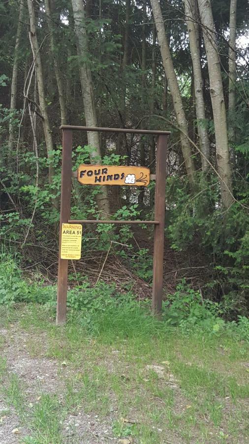 A Tiny Escape Βίλα Roberts Creek Εξωτερικό φωτογραφία